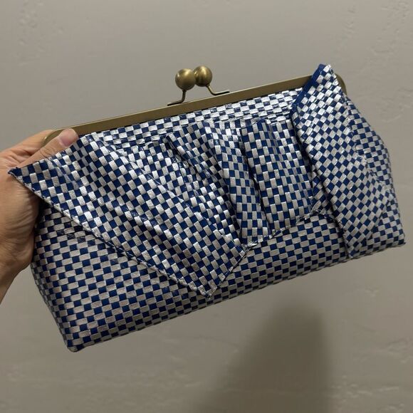 3D Abstract Art With Woven checkered Leather Handmade Oversized Kisslock Bag - Picture 3 of 17